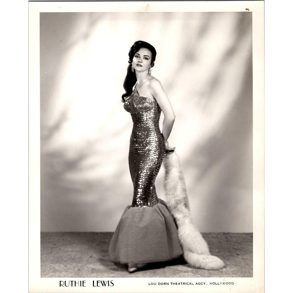 Ruthie Lewis Lou Dorn Agency Hollywood Ca Beautiful Model Actress Publicity Shot - Picture 1 of 2